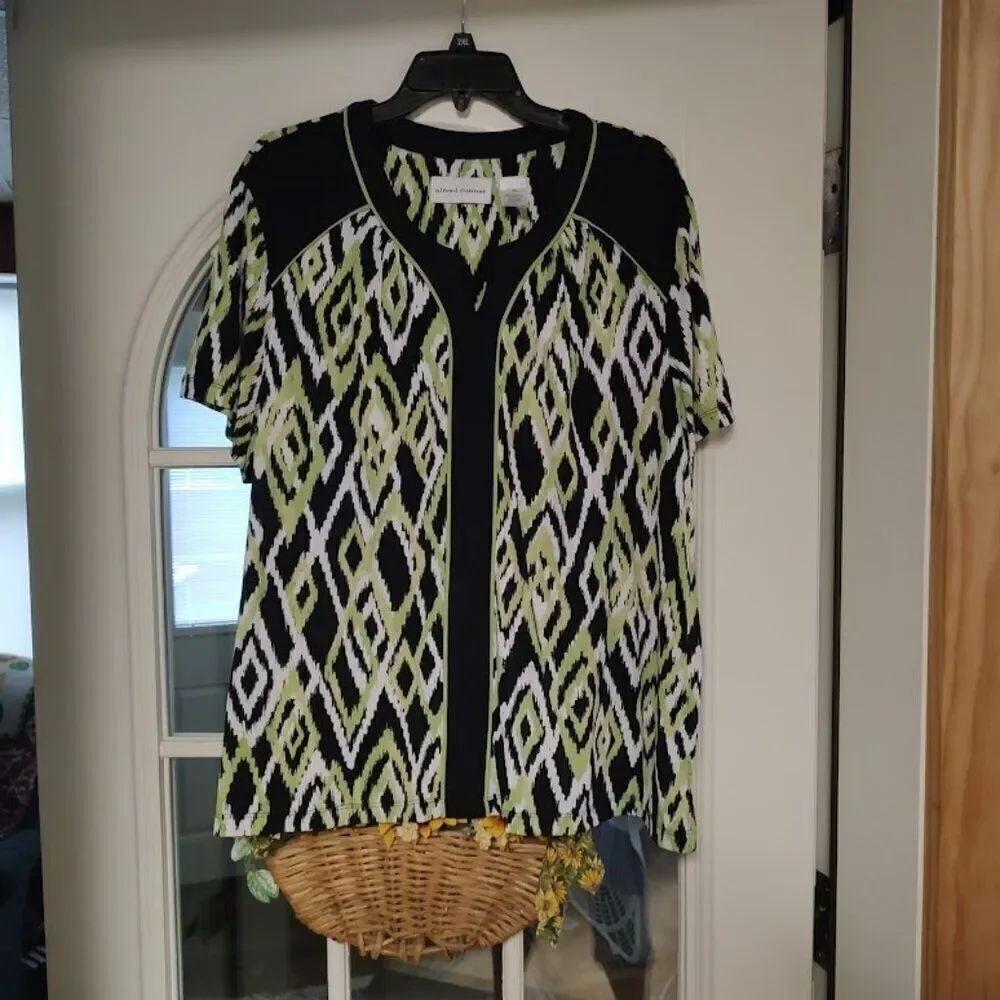 New Alfred Dunner Black Green Sao Paolo Short Sleeve Top Size Women's XL